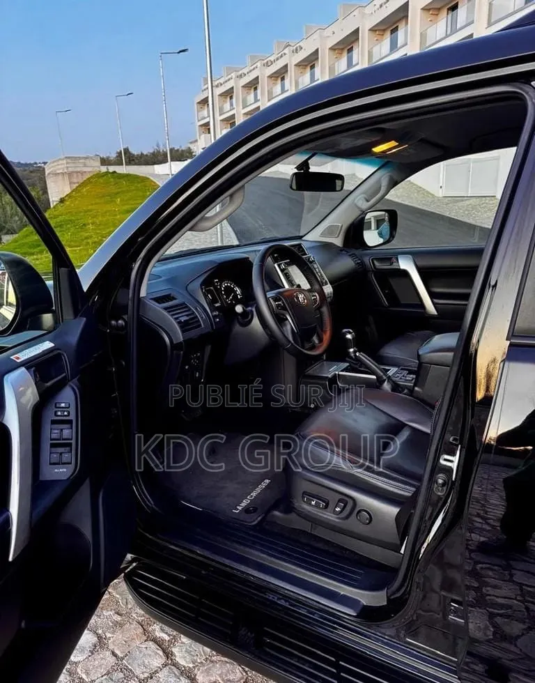 Toyota Land Cruiser 2019 Noir