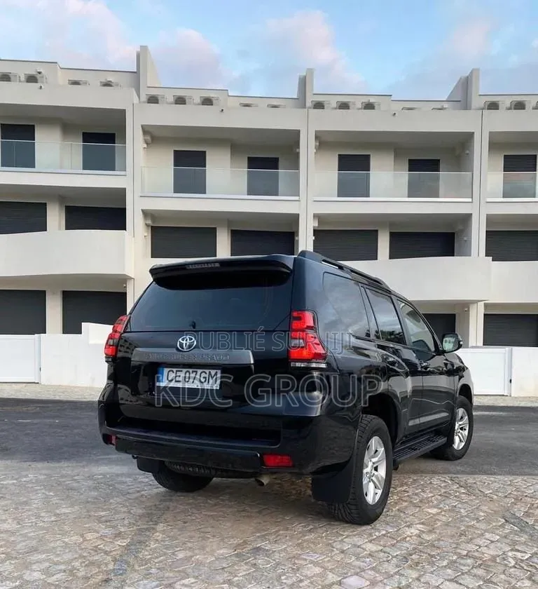Toyota Land Cruiser 2019 Noir