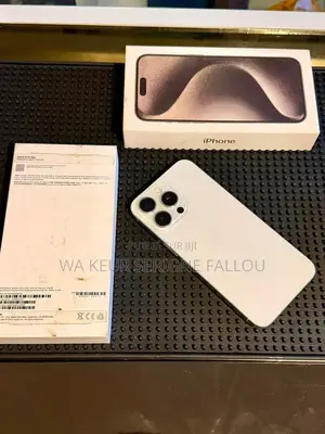 Nouveau Apple iPhone 15 Pro Max 512 GB Gris