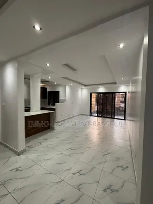 3chbre Appartement dans , Mermoz Sacré-Cœur à Louer