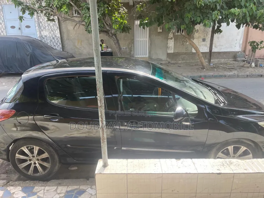 Peugeot 308 2013 Noir Mat