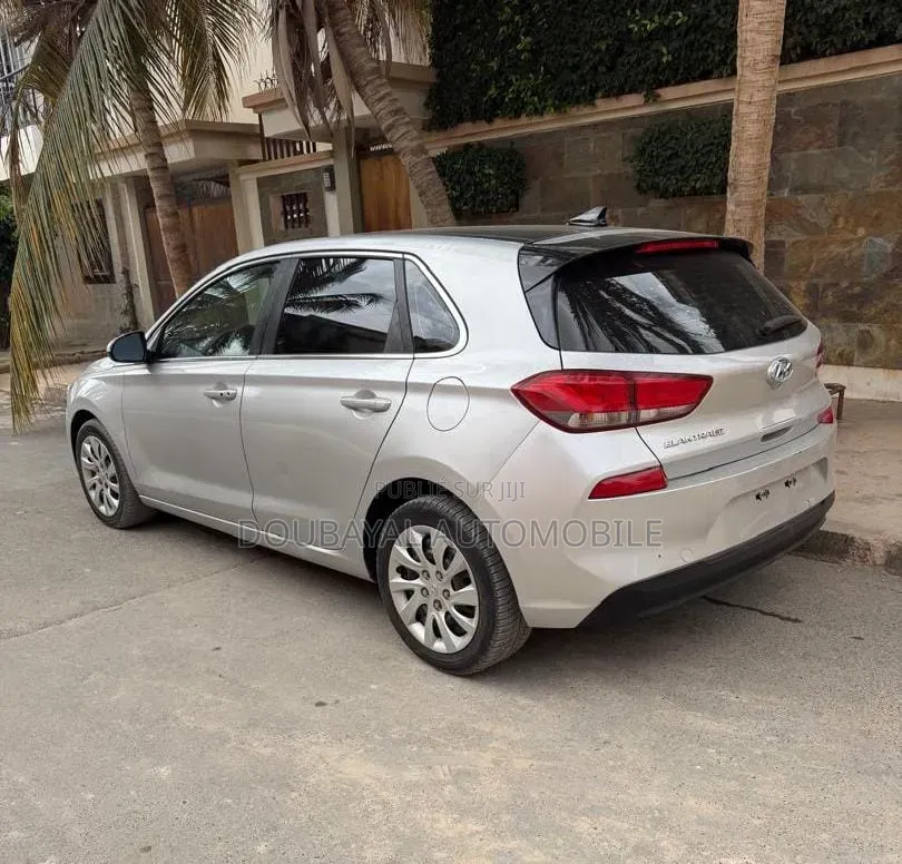 Hyundai Elantra 2018 Gris