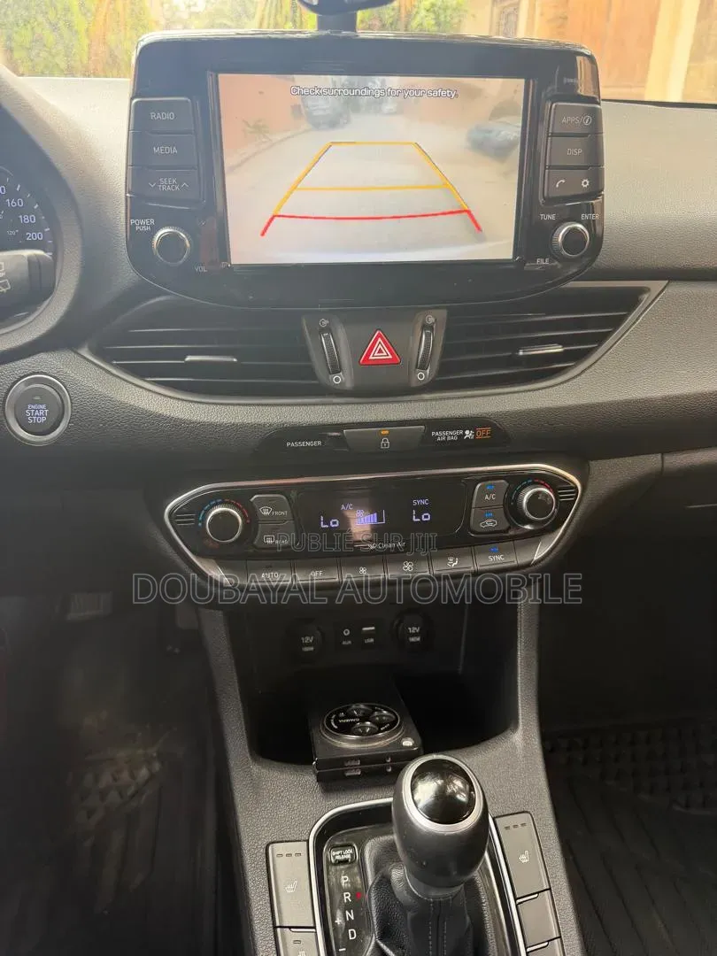 Hyundai Elantra 2018 Gris
