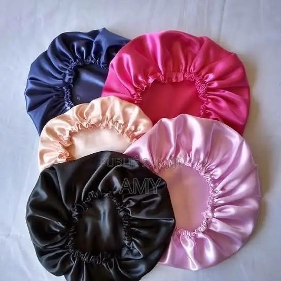 Vente Des Vêtements, Chaussures Et Sacs, Services De Coiffure