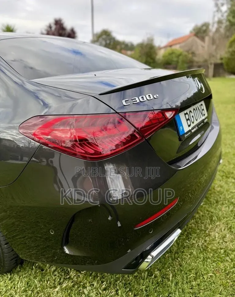 Mercedes-Benz C300 2024 Noir
