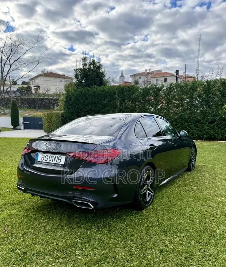 Mercedes-Benz C300 2024 Noir