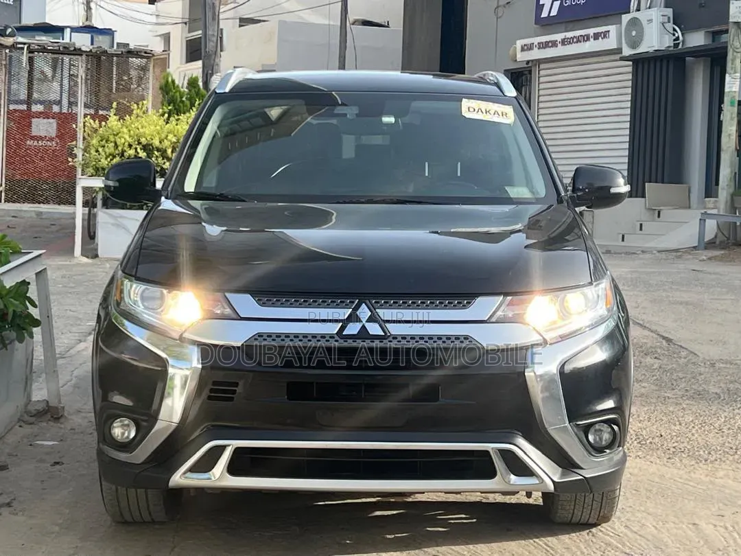 Mitsubishi Outlander 2020 Noir Mat
