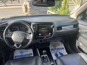 Mitsubishi Outlander 2020 Noir Mat