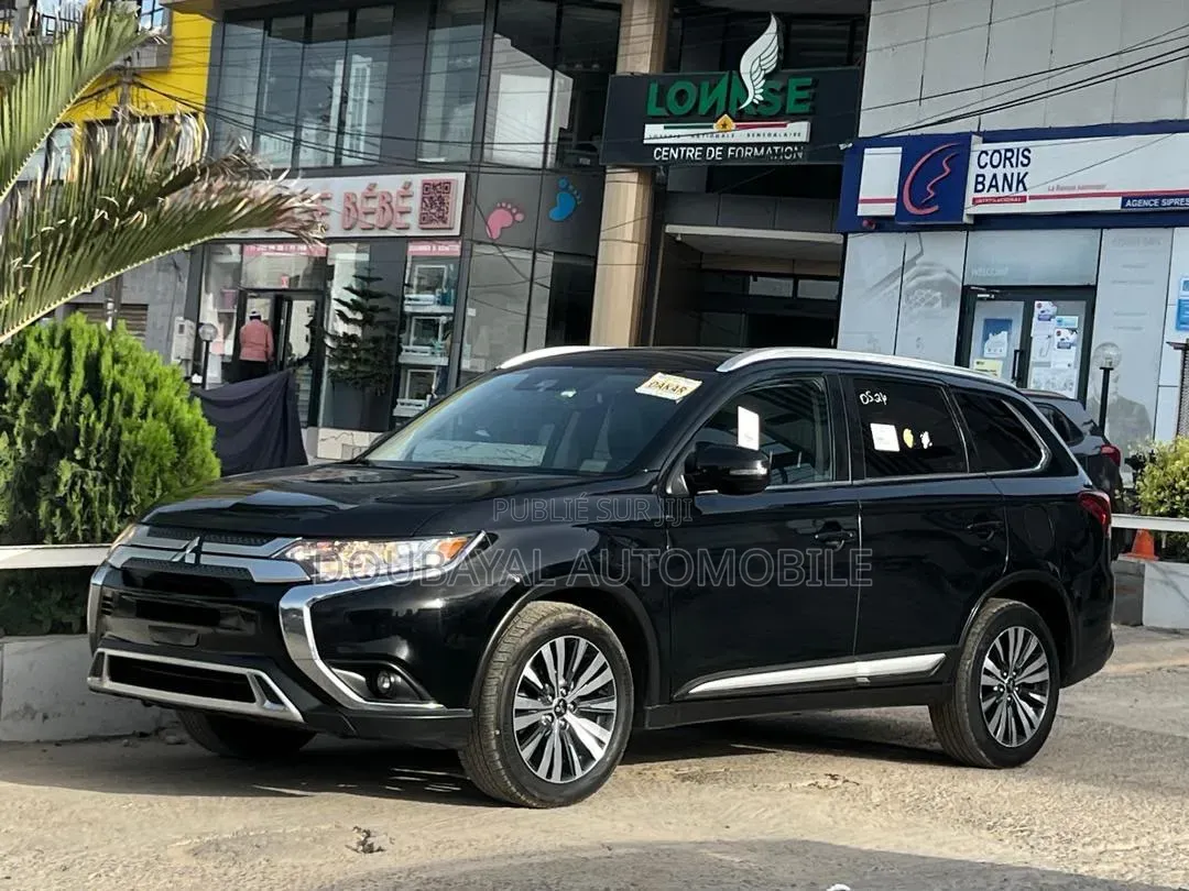 Mitsubishi Outlander 2020 Noir Mat