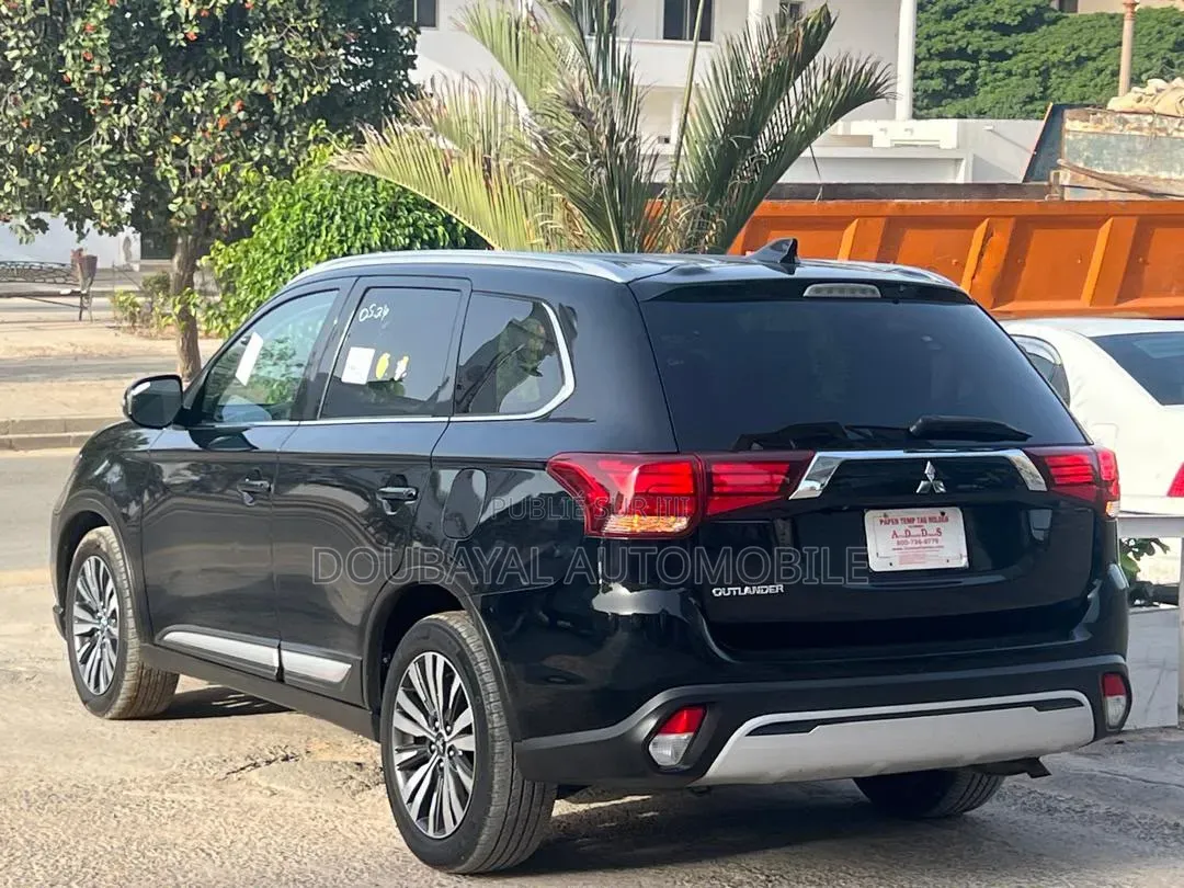 Mitsubishi Outlander 2020 Noir Mat