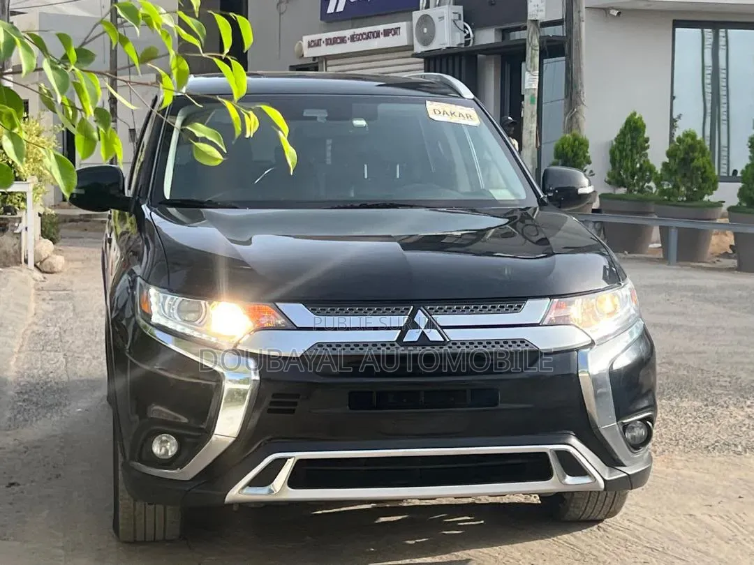 Mitsubishi Outlander 2020 Noir Mat