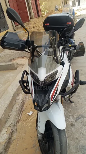 Benelli TRK 502 2023 Blanc