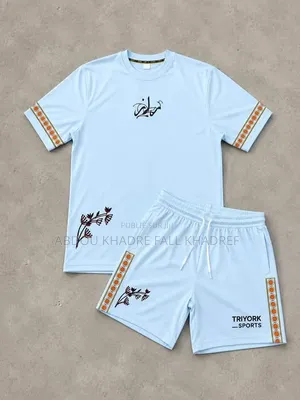 Vêtements Et Chaussures De Qualité Supérieure Venu De Ousbekistan
