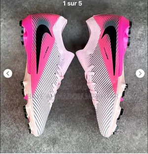 Chaussures De Football Crampons De Qualité