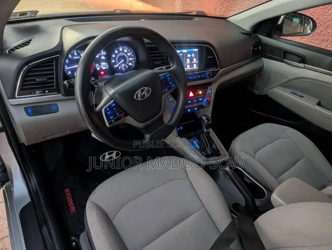 Hyundai Elantra 2017 Gris
