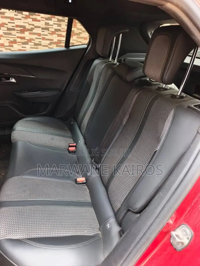 Peugeot 2008 2021 Rouge
