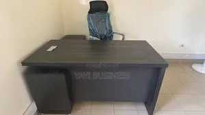 Bureau Haute De Gamme De Qualité Supérieure 1m40