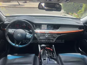 Kia K5 2017 Blanc