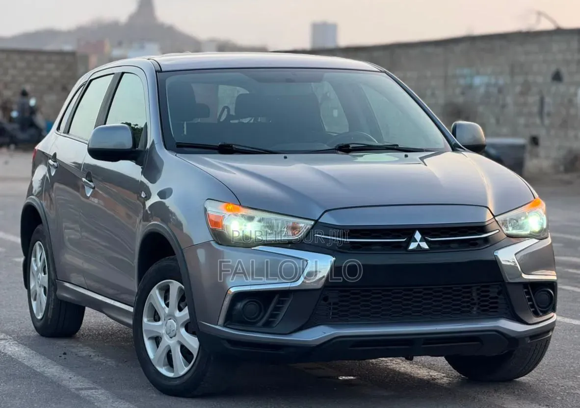 Mitsubishi RVR 2019 Gris