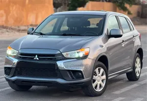 Mitsubishi RVR 2019 Gris