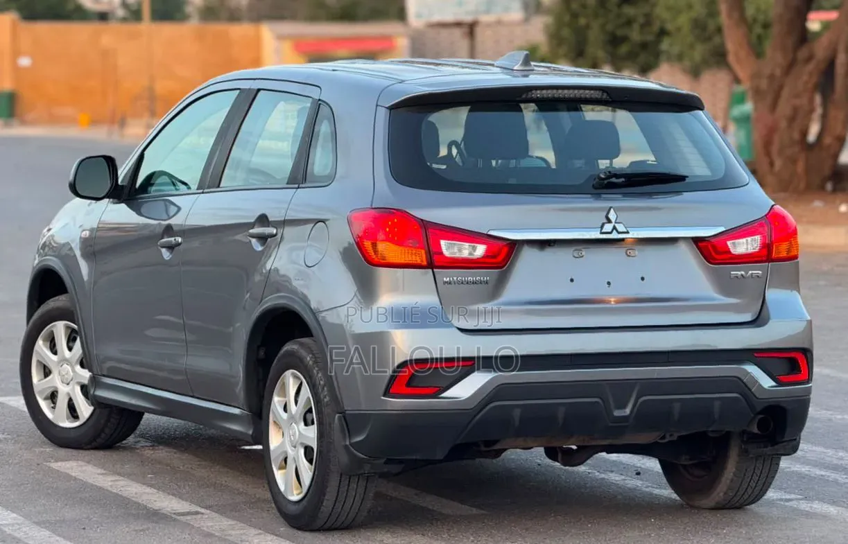 Mitsubishi RVR 2019 Gris