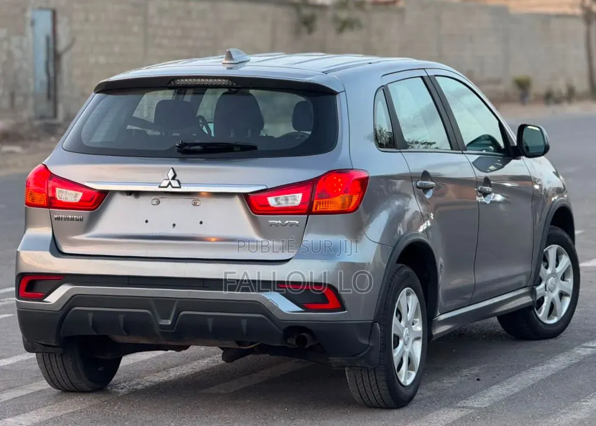 Mitsubishi RVR 2019 Gris