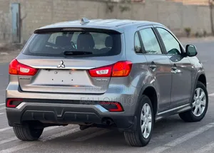 Mitsubishi RVR 2019 Gris