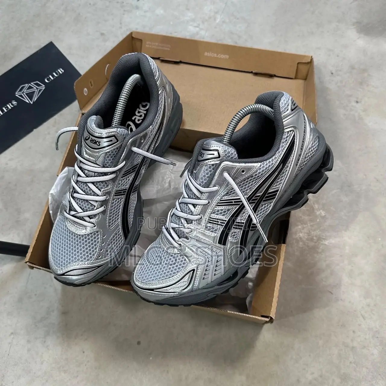 ASICS KAYANO 14 Gris