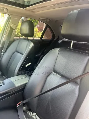 Mercedes-Benz C300 2014 Noir Mat
