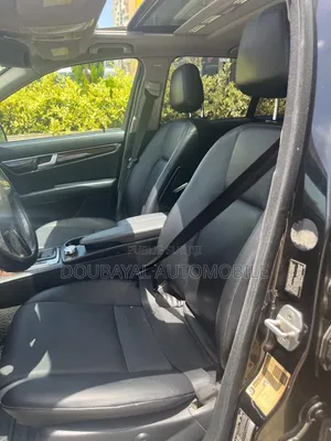 Mercedes-Benz C300 2014 Noir Mat