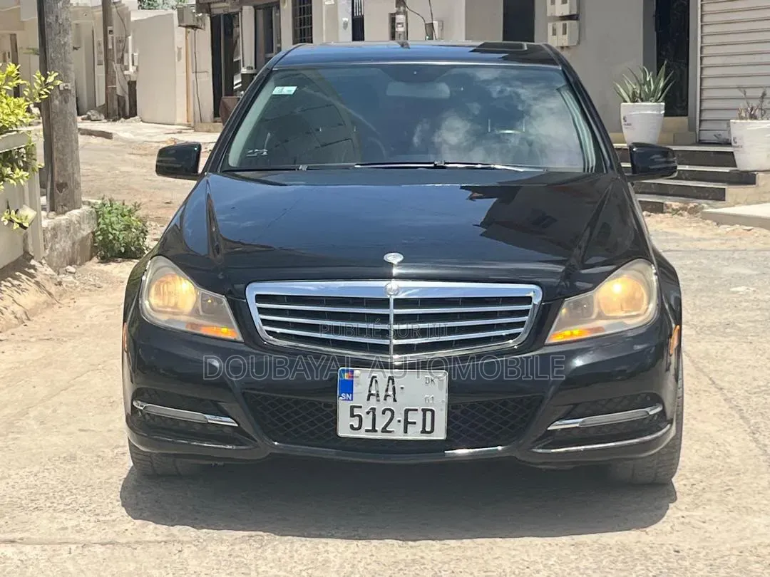 Mercedes-Benz C300 2014 Noir Mat