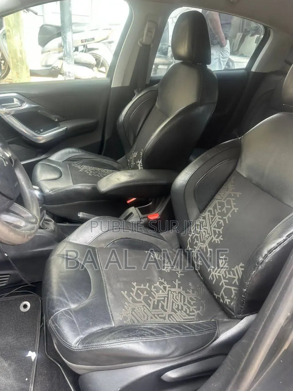 Peugeot 208 2015 Gris