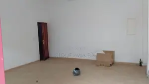 8chbre Villa dans Almadies à Vendre