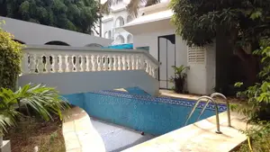 9chbre Villa dans Almadies à Louer