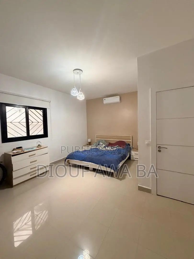 6chbre Maison dans Almadies à Louer