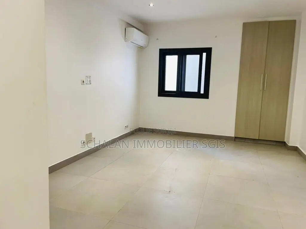 3chbre Appartement dans Fann-Point E-Amitié à Louer