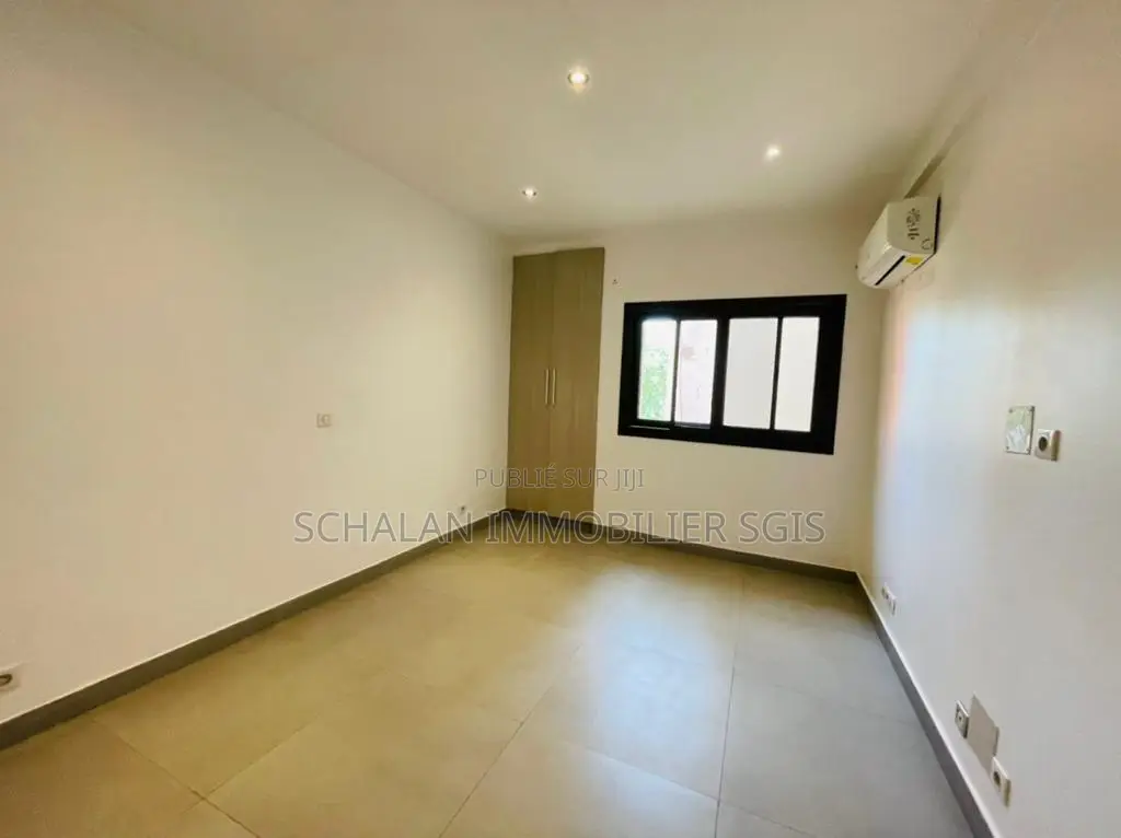 3chbre Appartement dans Fann-Point E-Amitié à Louer