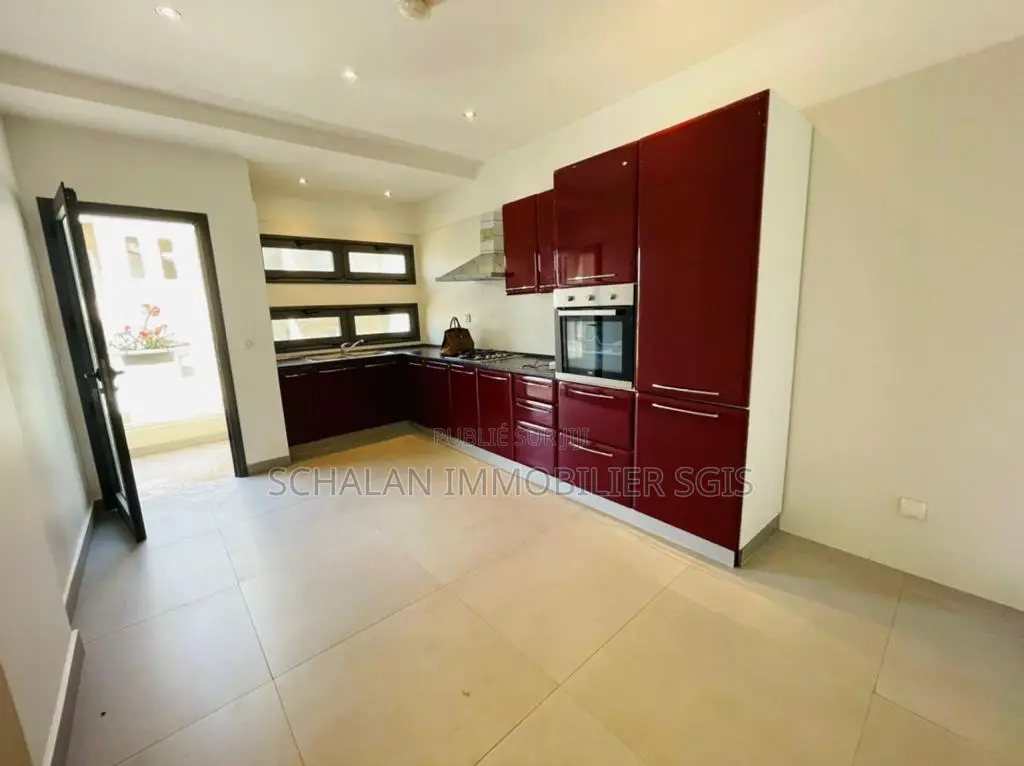 3chbre Appartement dans Fann-Point E-Amitié à Louer