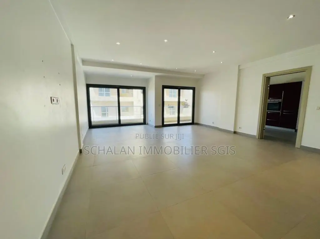 3chbre Appartement dans Fann-Point E-Amitié à Louer