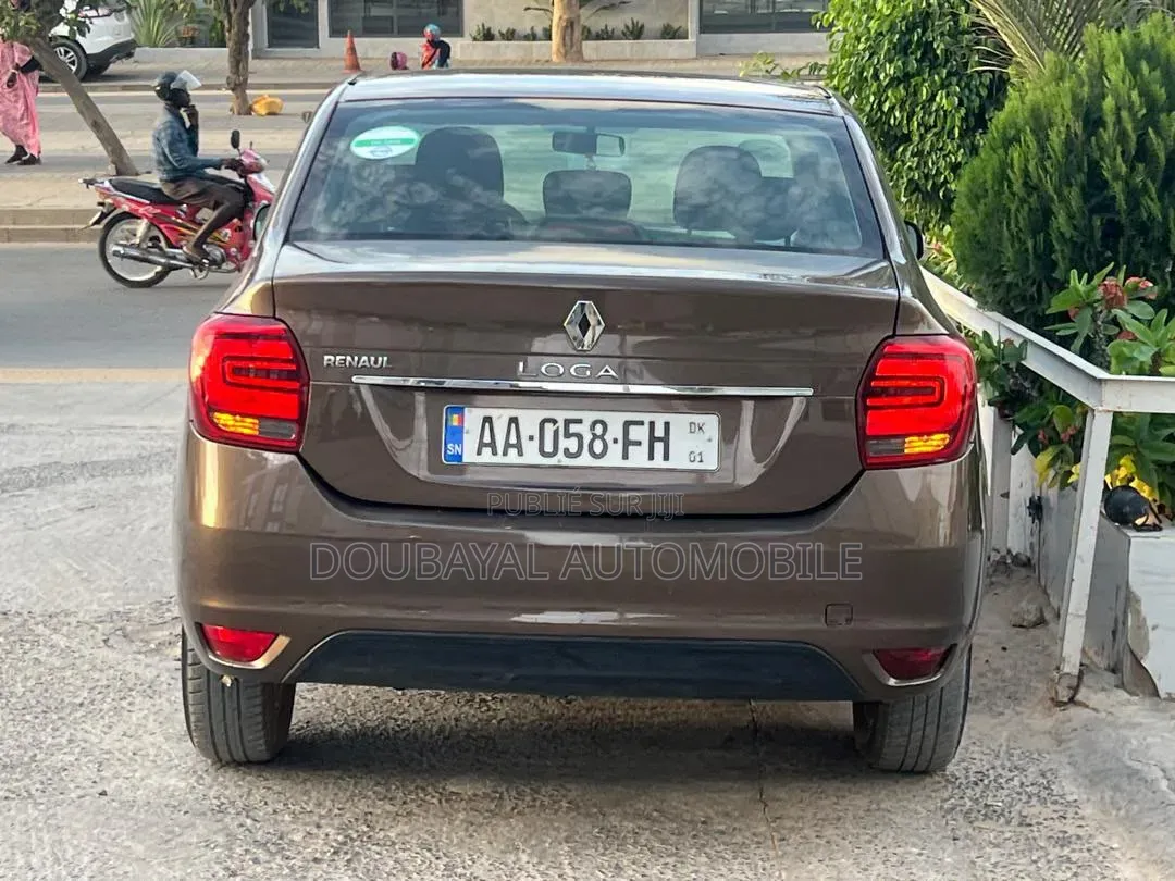 Renault Logan 2022 Marron