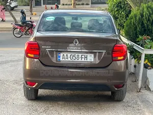 Renault Logan 2022 Marron