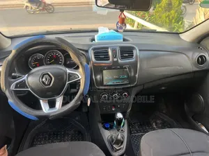 Renault Logan 2022 Marron