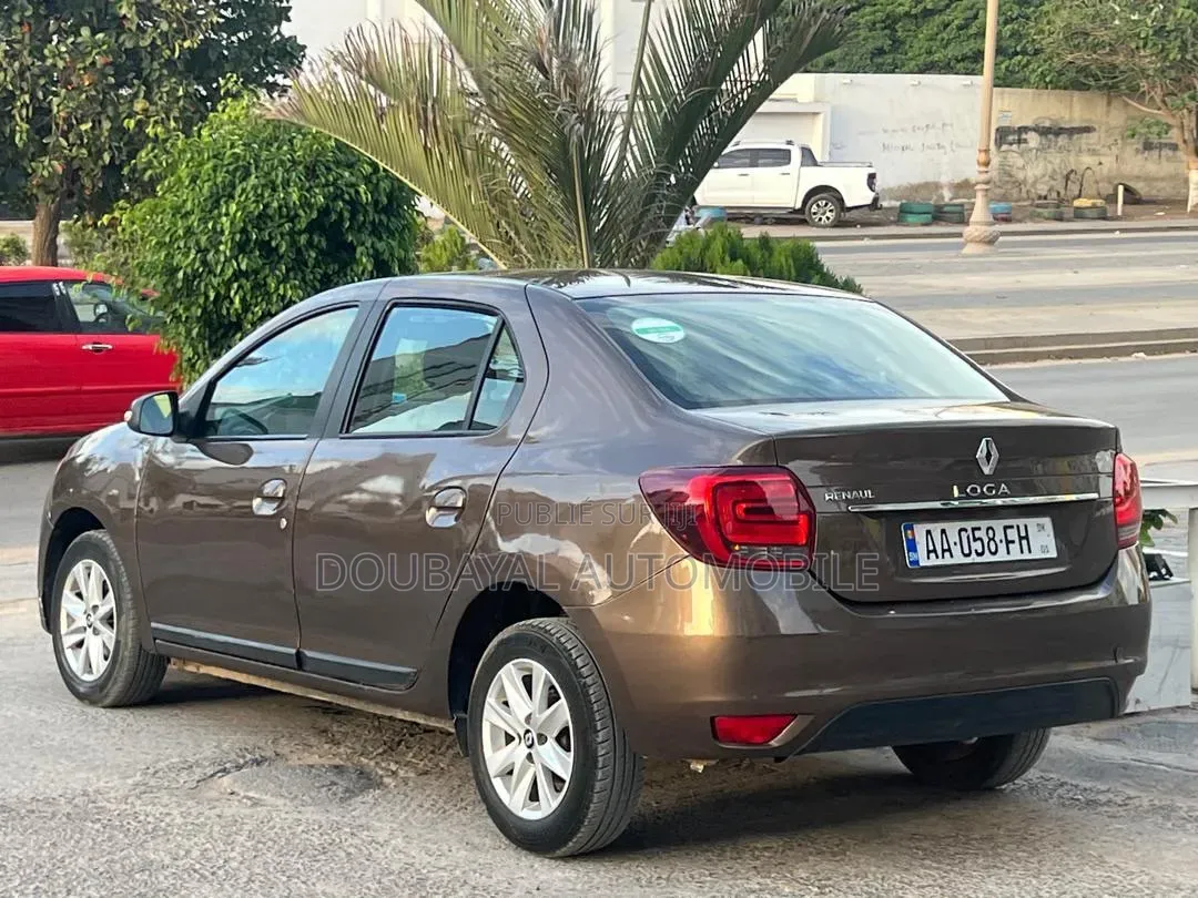 Renault Logan 2022 Marron