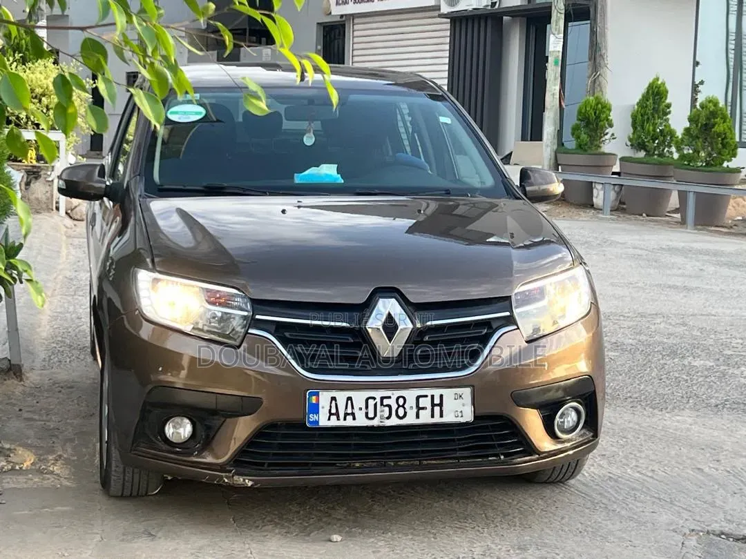 Renault Logan 2022 Marron