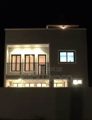 4chbre Villa dans Mermoz Sacré-Cœur à Vendre