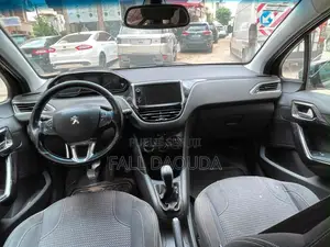 Peugeot 208 2018 Noir