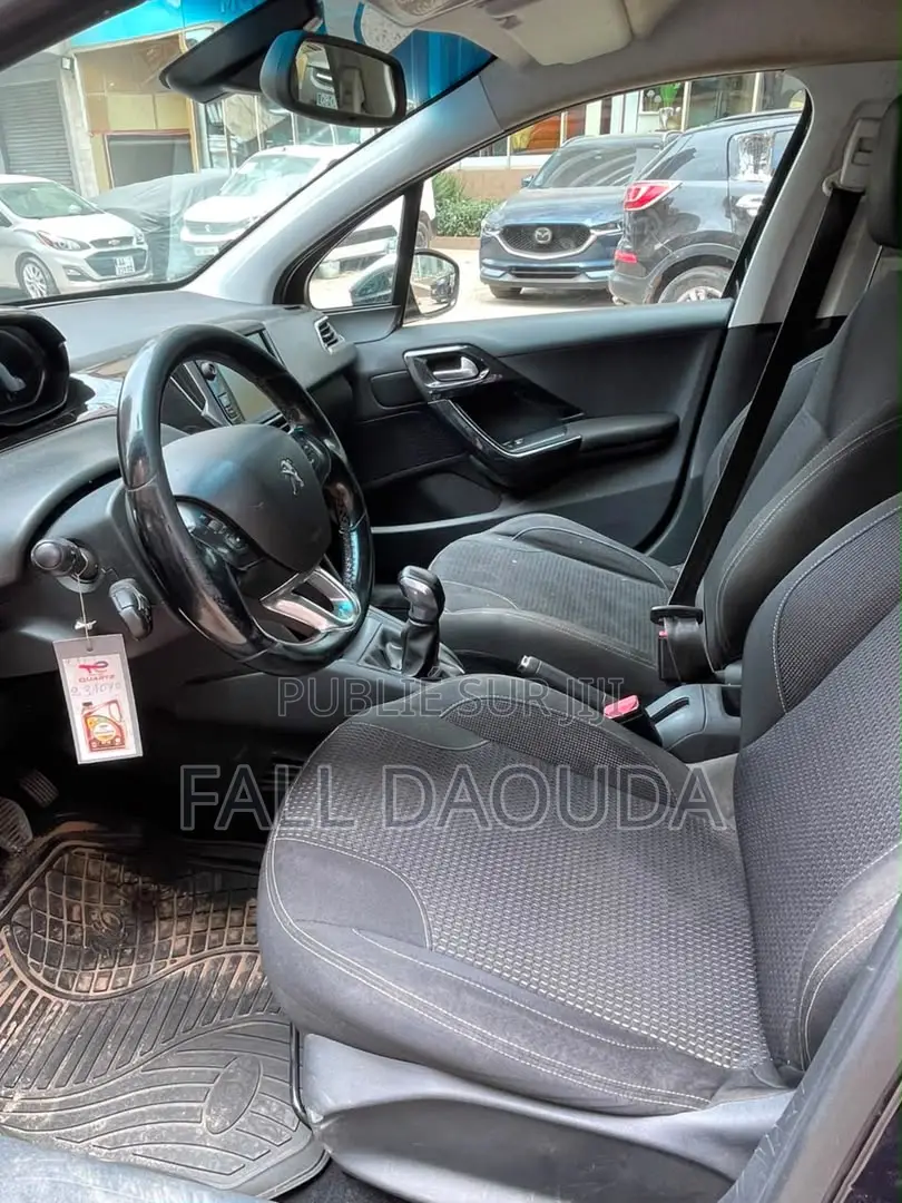Peugeot 208 2018 Noir