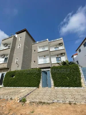 3chbre Villa dans Say, Grand Yoff à Vendre