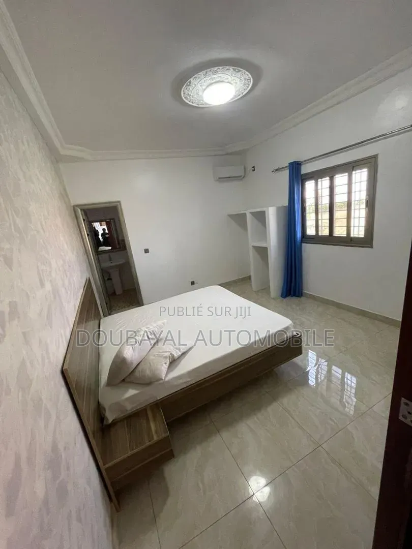 3chbre Villa dans Say, Grand Yoff à Vendre