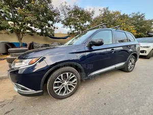Mitsubishi Outlander 2017 Bleu